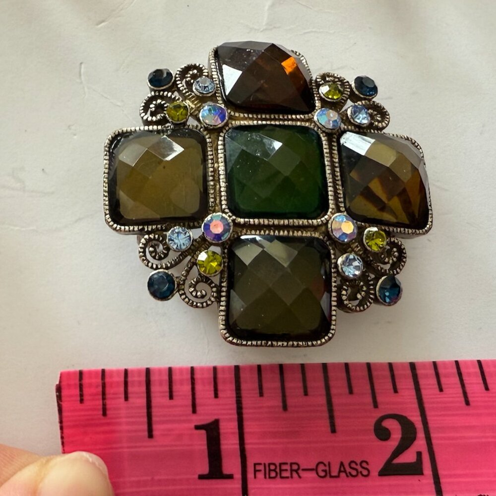 Brooche Green 2 inched
